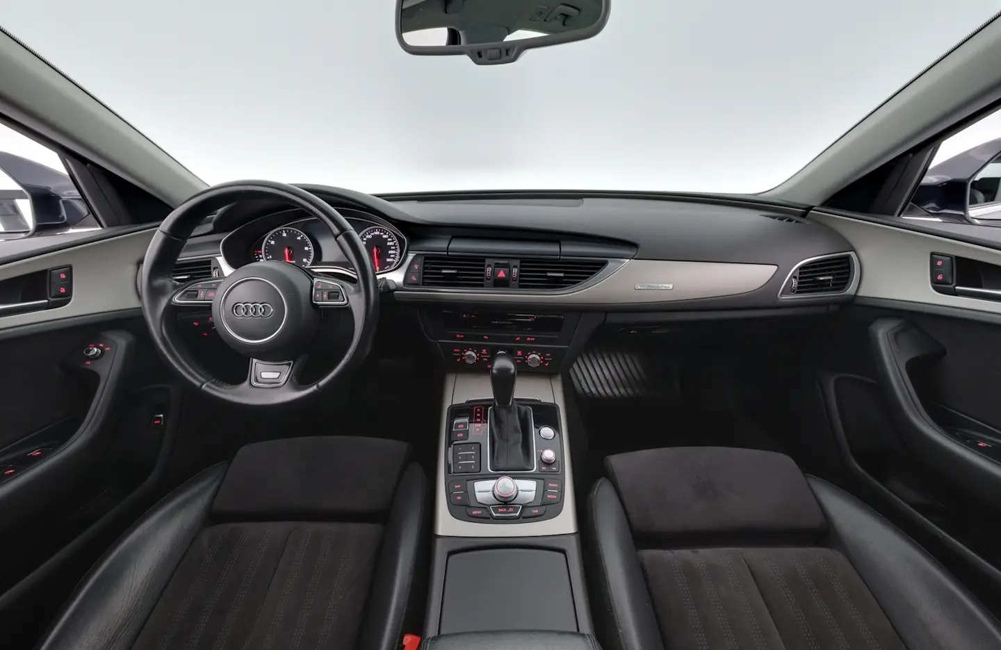 Car Image - 6iL0KETZZPbai0Wgnax1vC