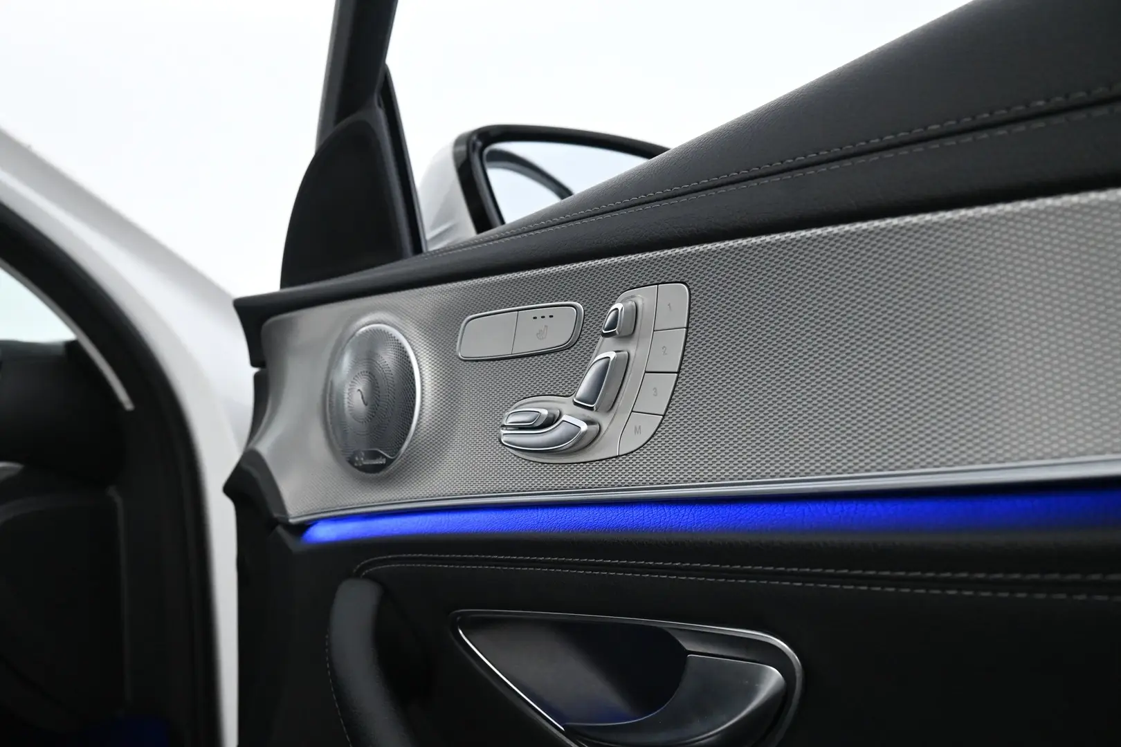 Car Image - 4N6BhU8ahzxI09MTIzBx4S