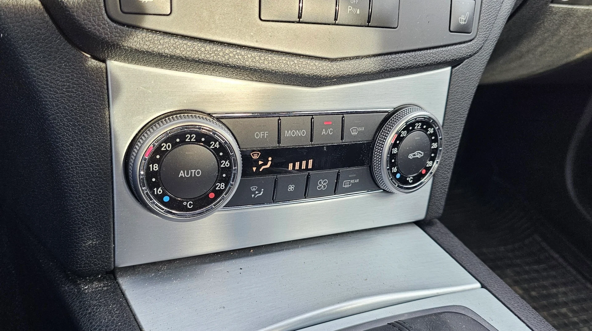 Car Image - 6jF05Ei0WslP92VFMM33Un