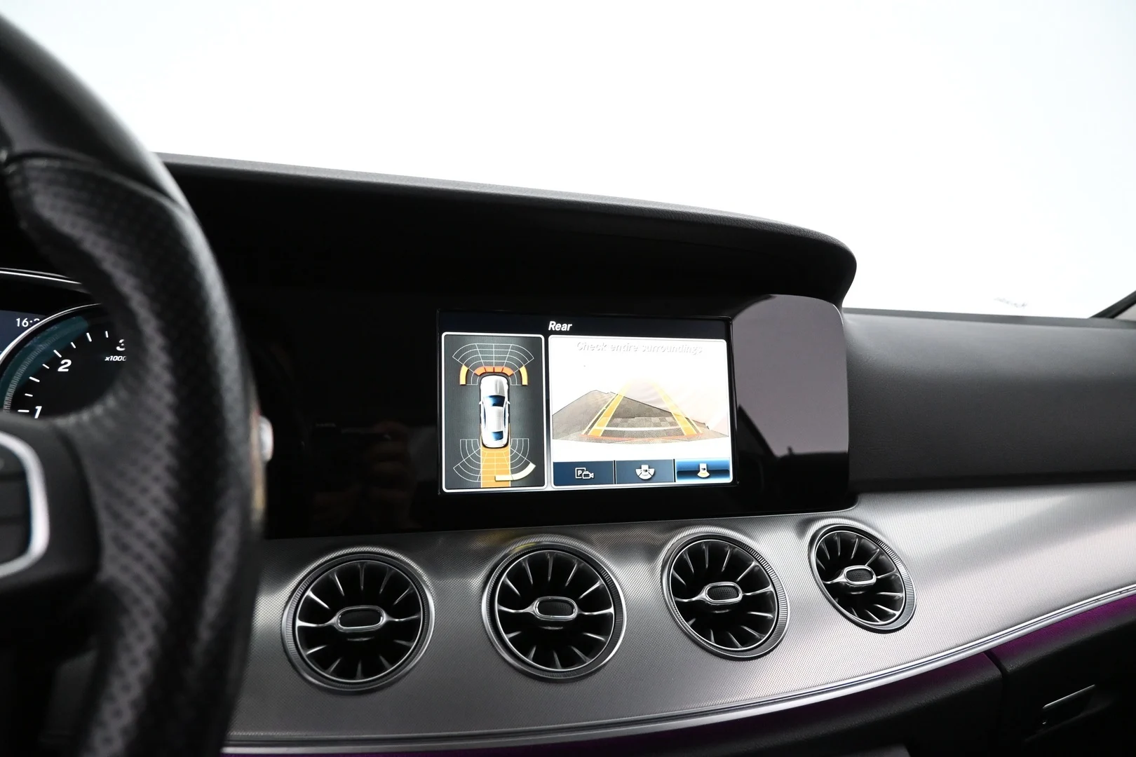 Car Image - 2Cmg8no2U93dJvf6Gm6kNe