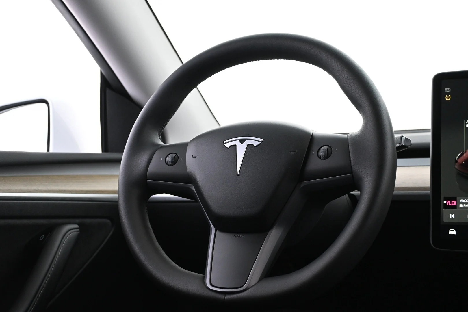 Car Image - 4x1lGU9f3QCseGoqGhrMgB