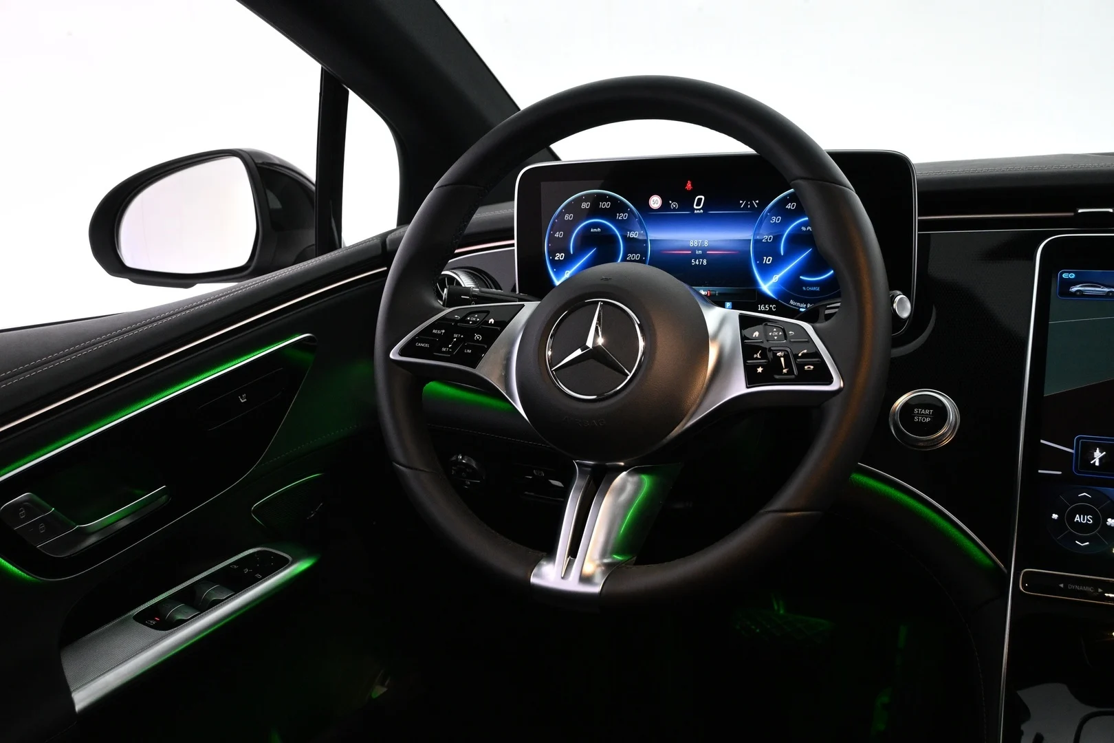 Car Image - 55QNx8k36PDWx8D1KHFrnF