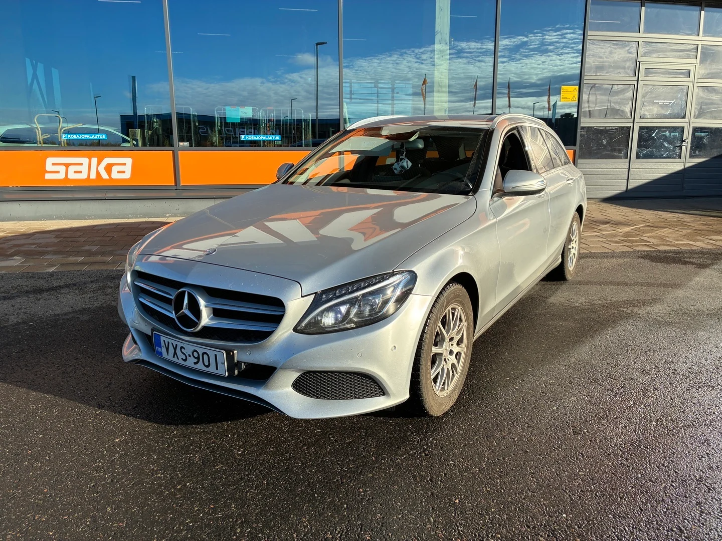 Car Image - 26TTFTRNpMEvhm6r79tIS5