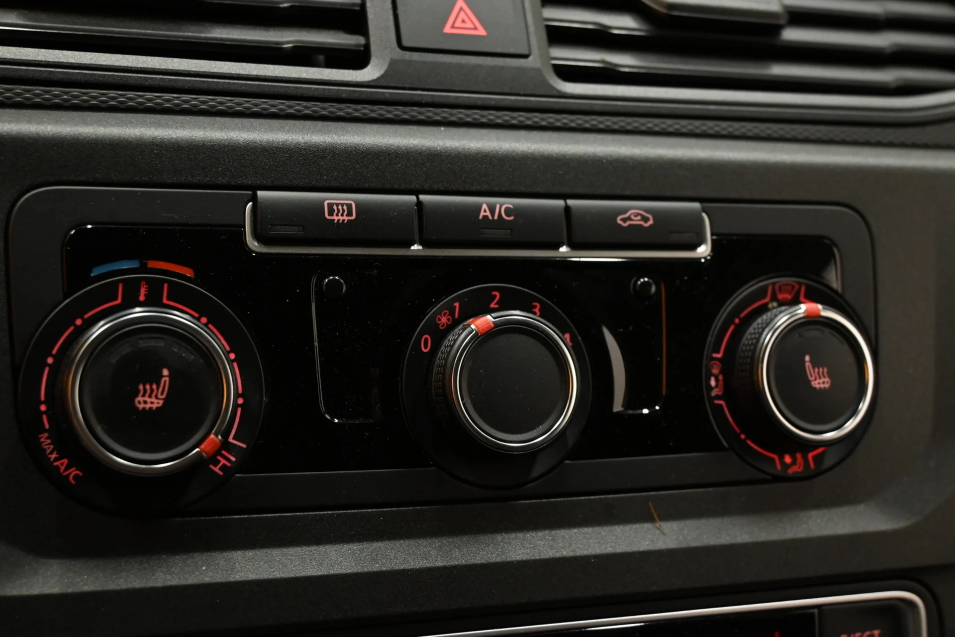 Car Image - 5Ex4xP4k13m6h3Ol06IeNq