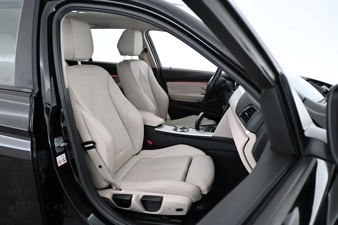 Car Image - 6Ugi4C9lAE0RQVJORymRhB