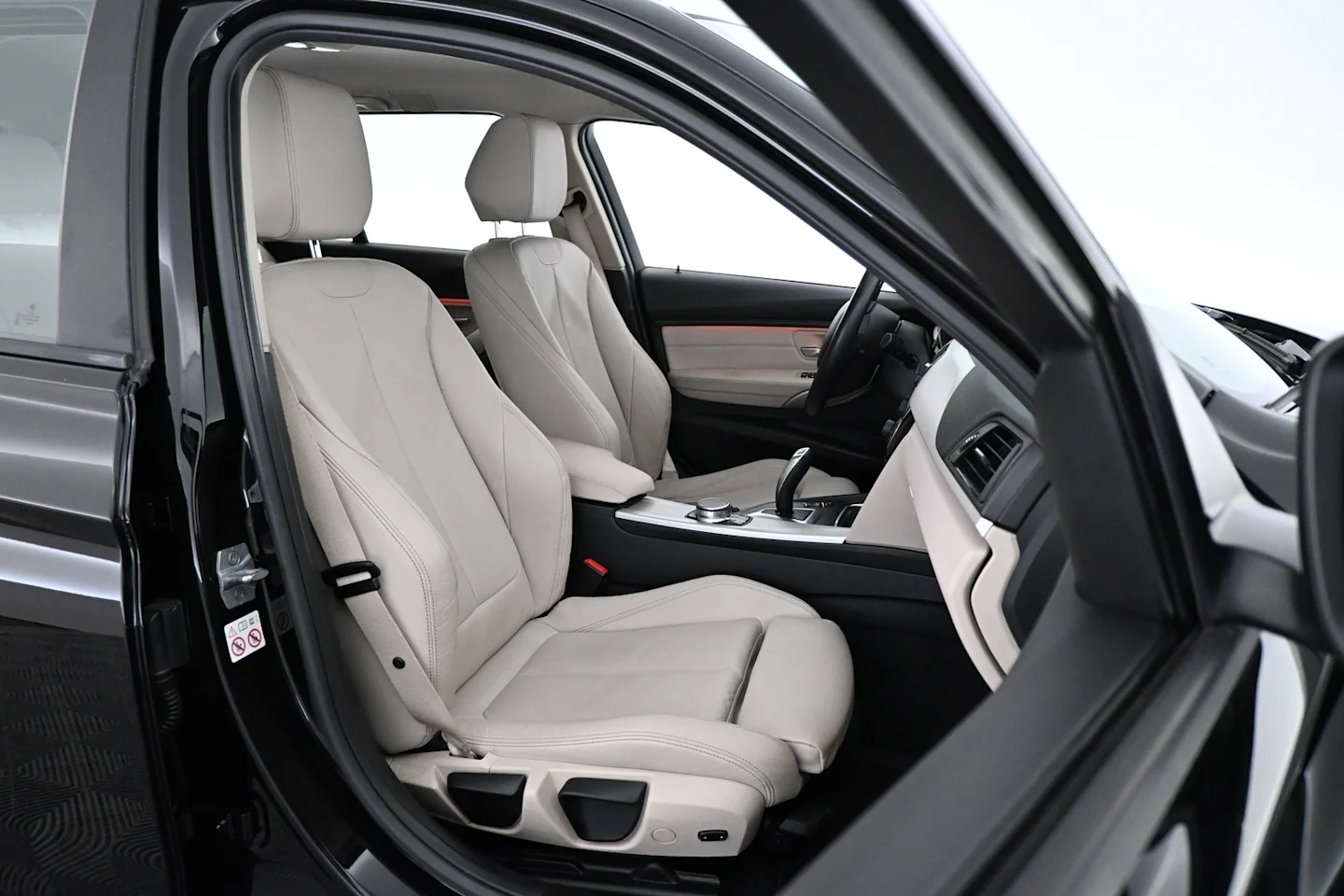Car Image - 6Ugi4C9lAE0RQVJORymRhB
