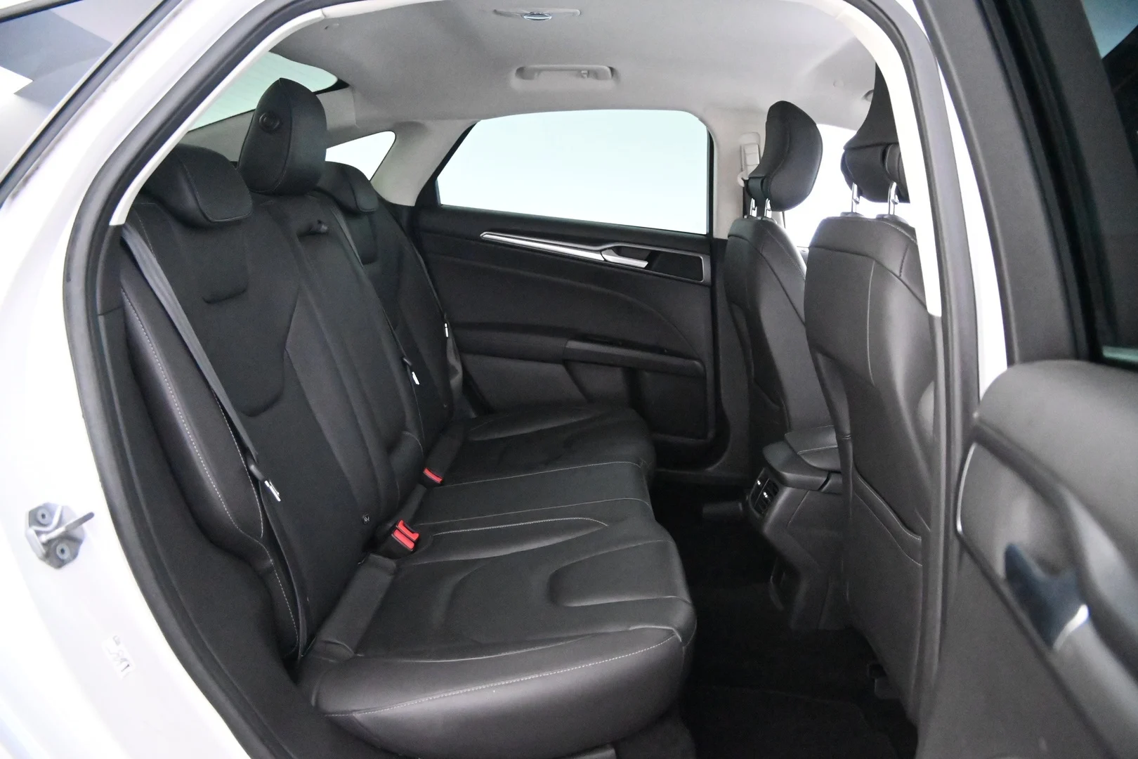 Car Image - 2alIRdt3M7TXHgfp0fVJek