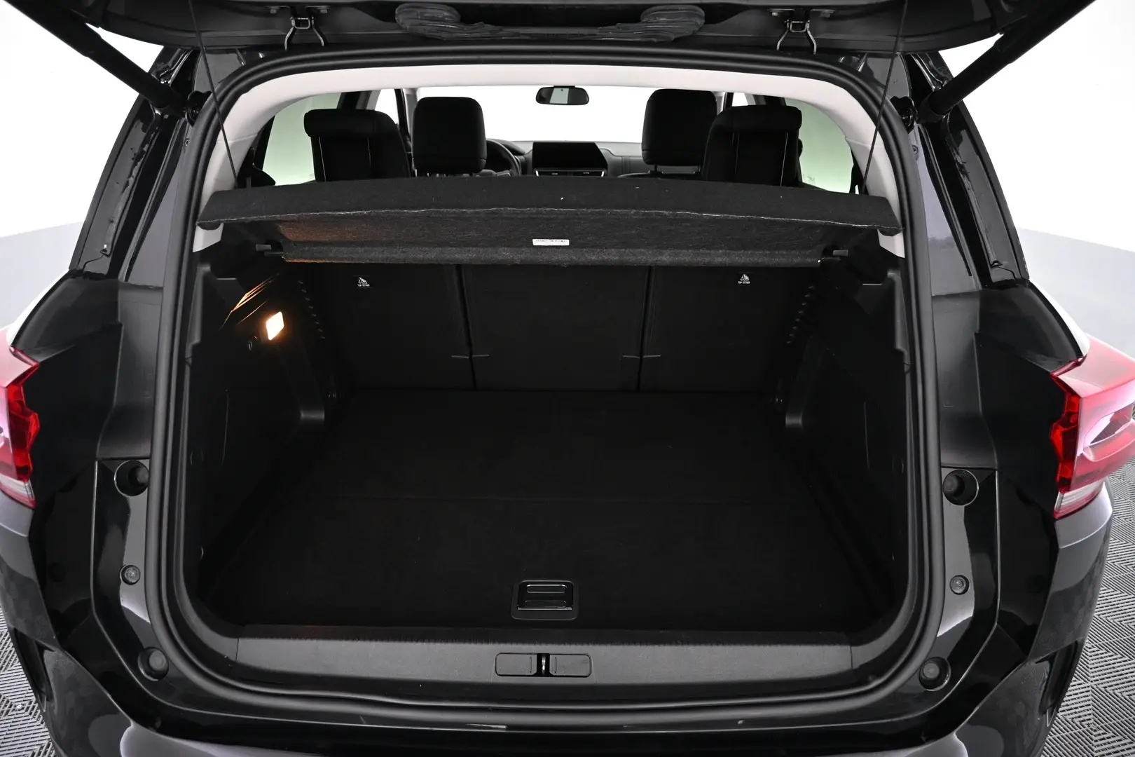 Car Image - 6Jpqpxbd2kkiHeRYd4fYGe