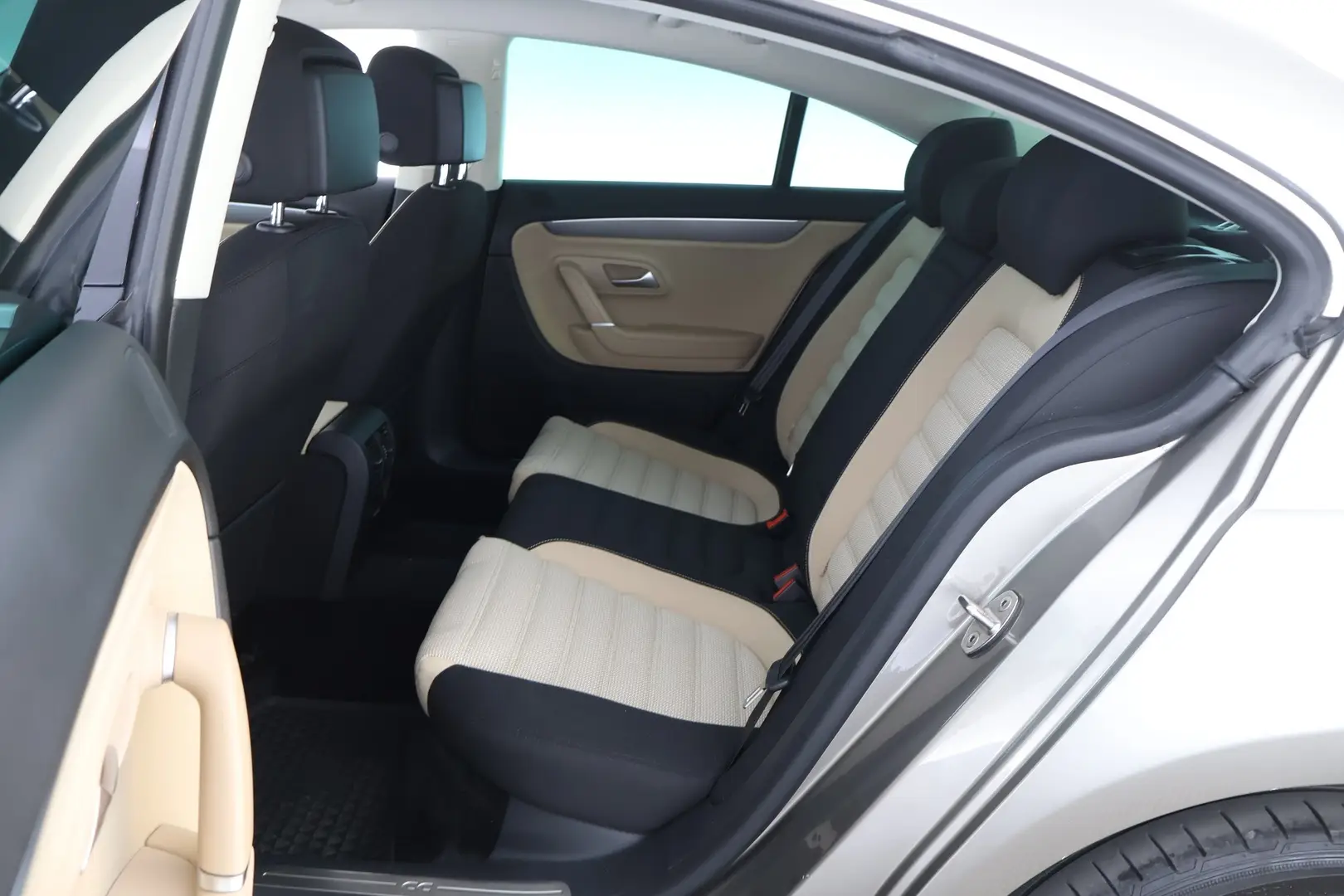 Car Image - 4cAWCTAfRbWRcS1B4Ab7xQ