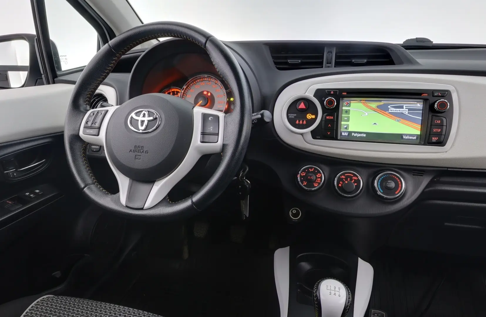 Car Image - 73x0fcfKm9sH7D4s3JQX7m