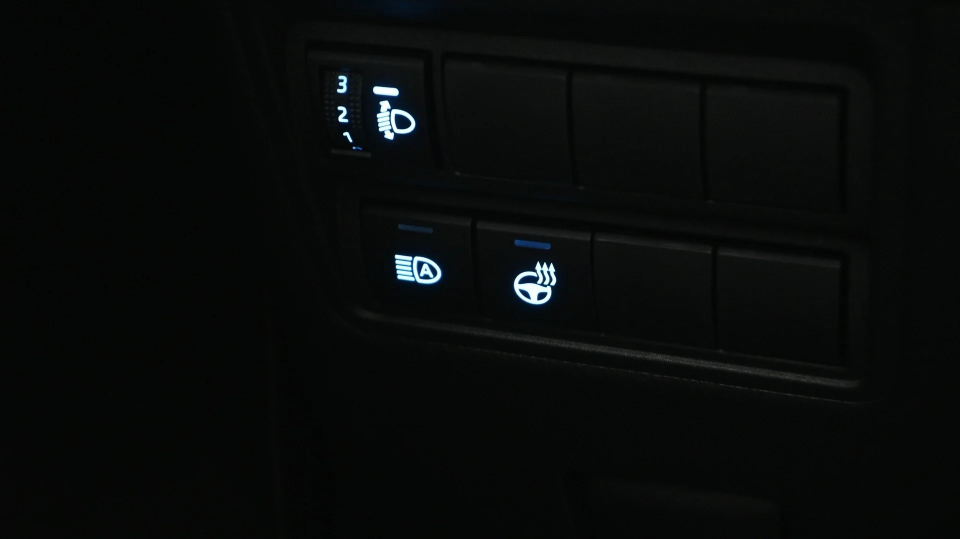 Car Image - 3p4I66cup0Z7OzUl9L4Xf7