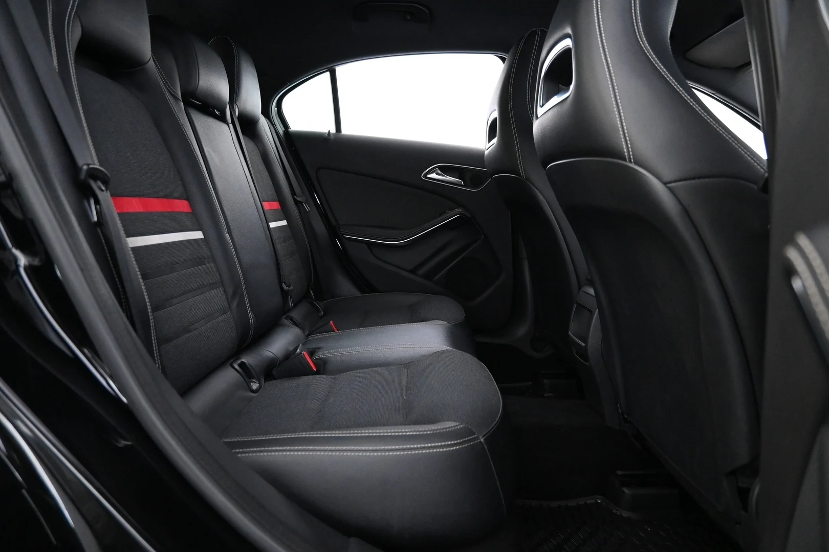 Car Image - 5il5V7lqaMmp9QZeYjlBbm