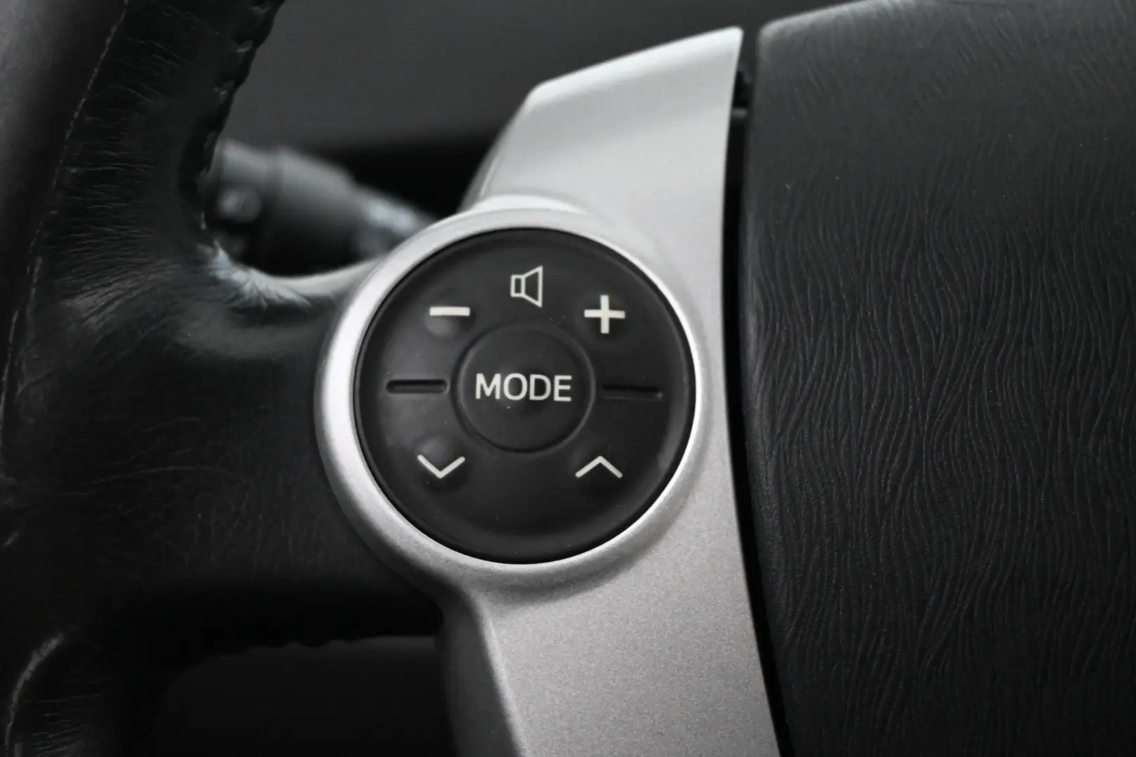 Car Image - 4P29le0nPDPRrOo1UHDXJM