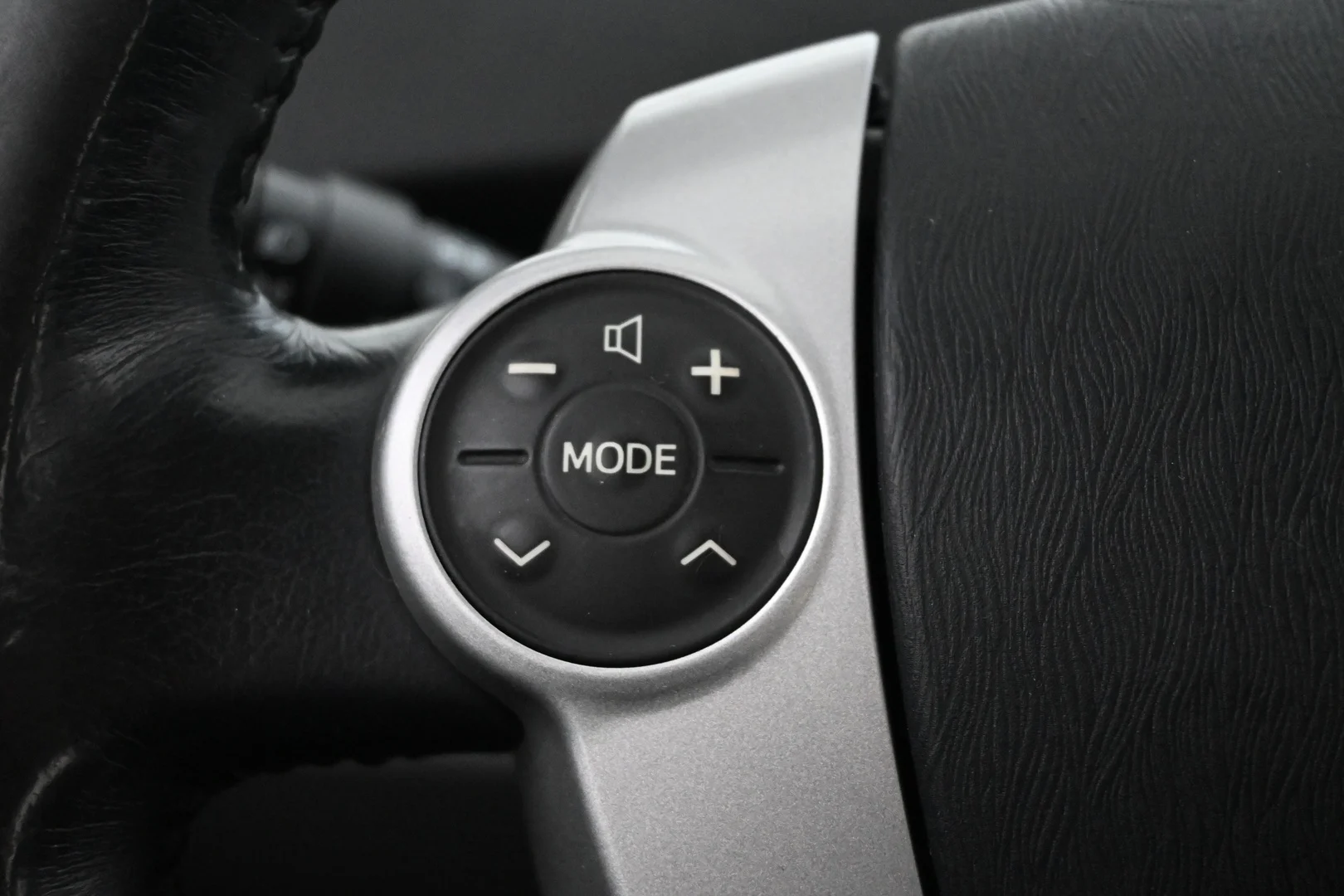 Car Image - 4P29le0nPDPRrOo1UHDXJM
