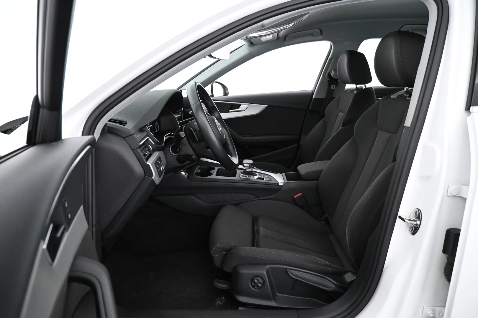 Car Image - 73LVwaT6WI9TI95PoAj1eW