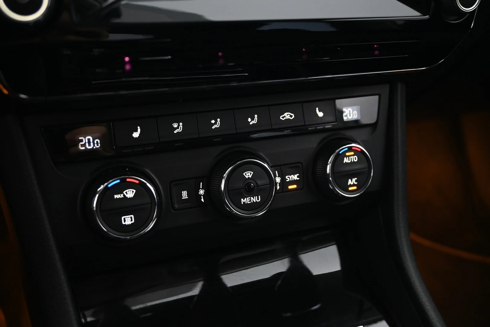 Car Image - 6XZVtdzalnVcU9aAkWDR0P