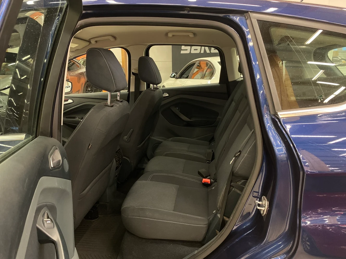 Car Image - 1YPF87xxJ1uHQbJpgtWgm2