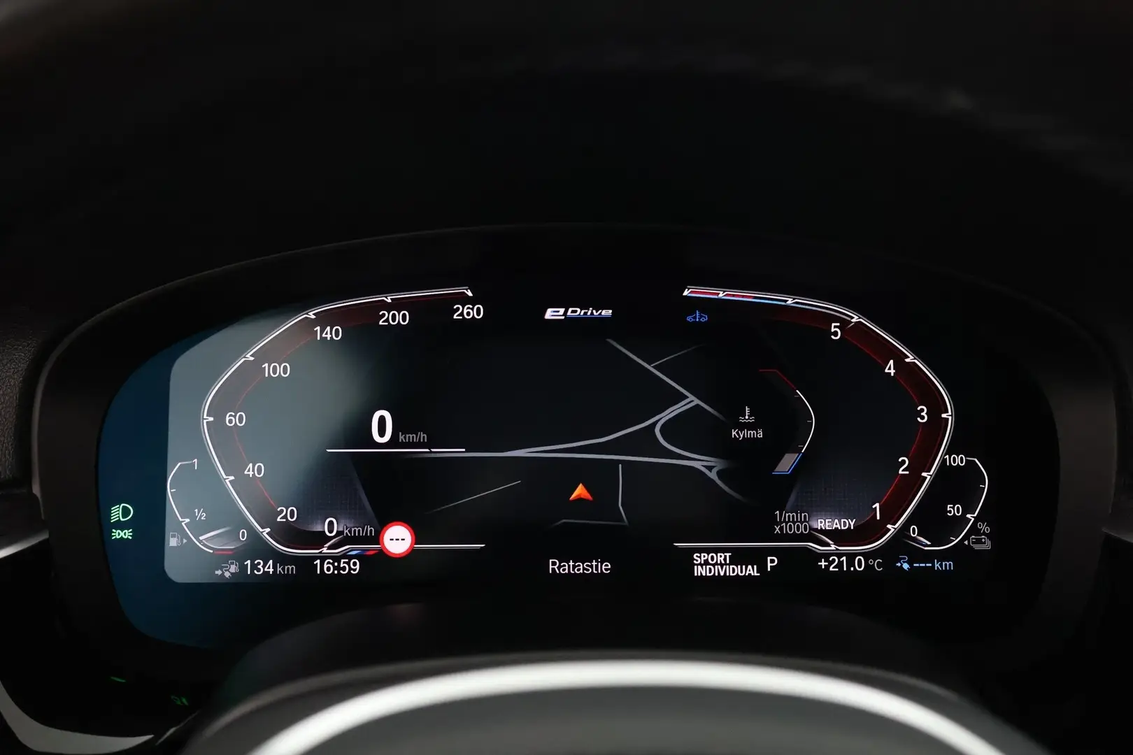 Car Image - Djc6MNlO7fIsLBGbGnamb