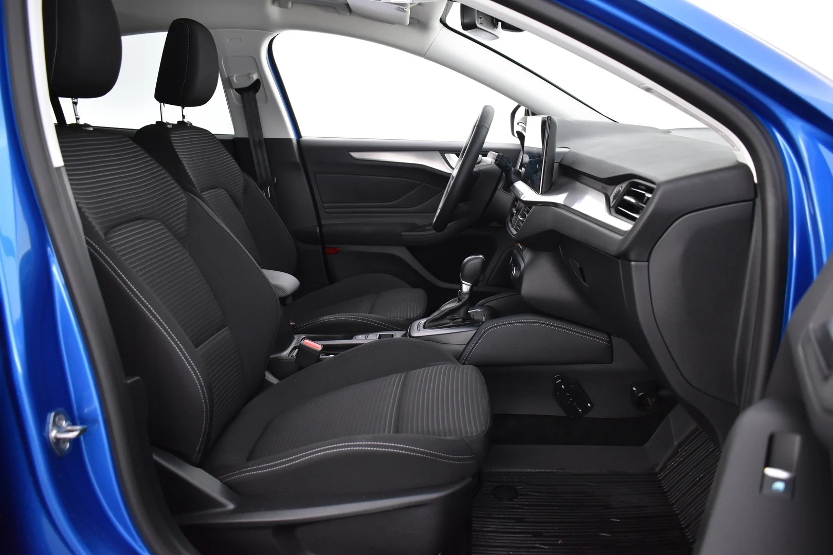 Car Image - 301KN6QTfE9FhkGF4NIpoF