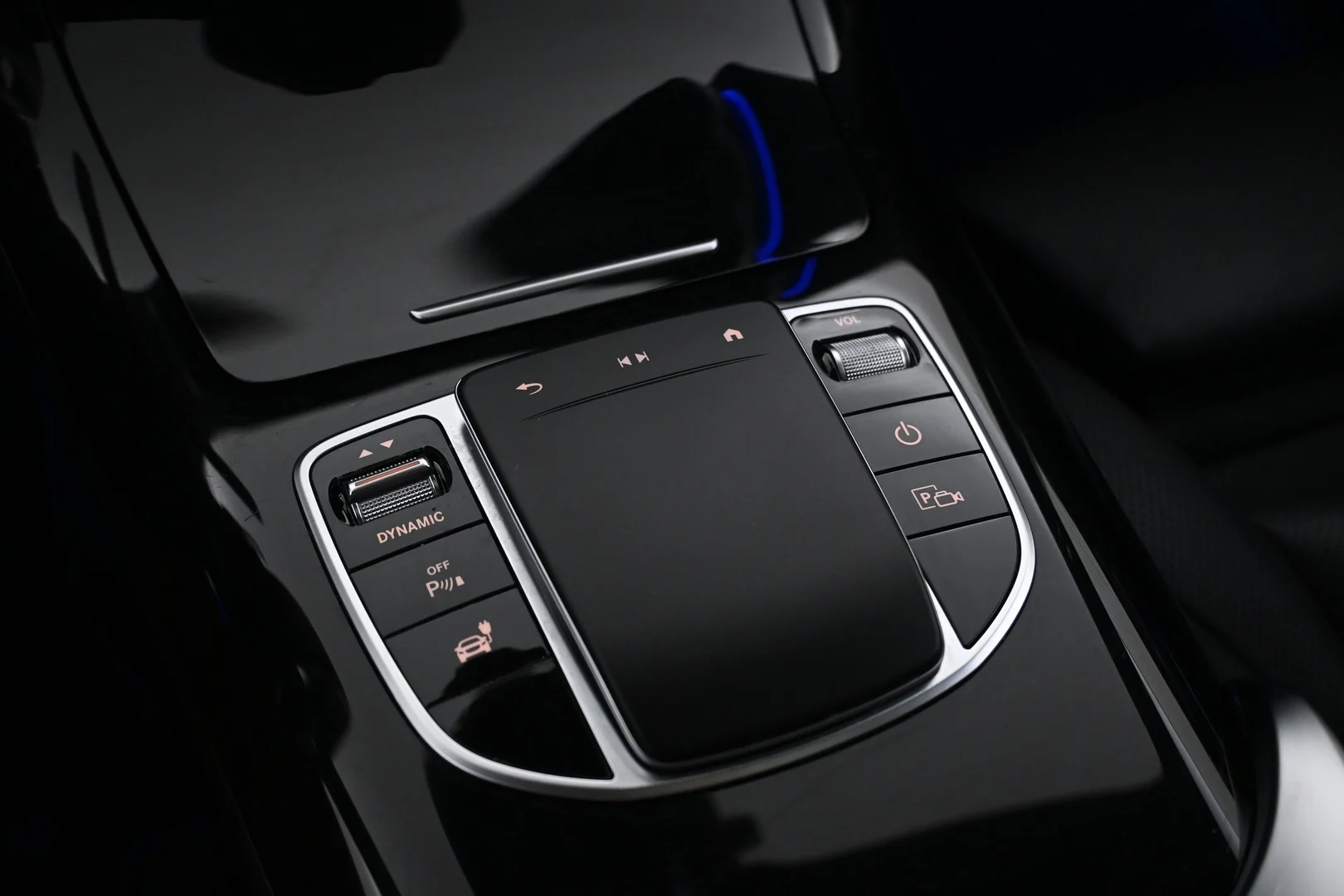 Car Image - 2fxJOLmULO1ky4051dcoph