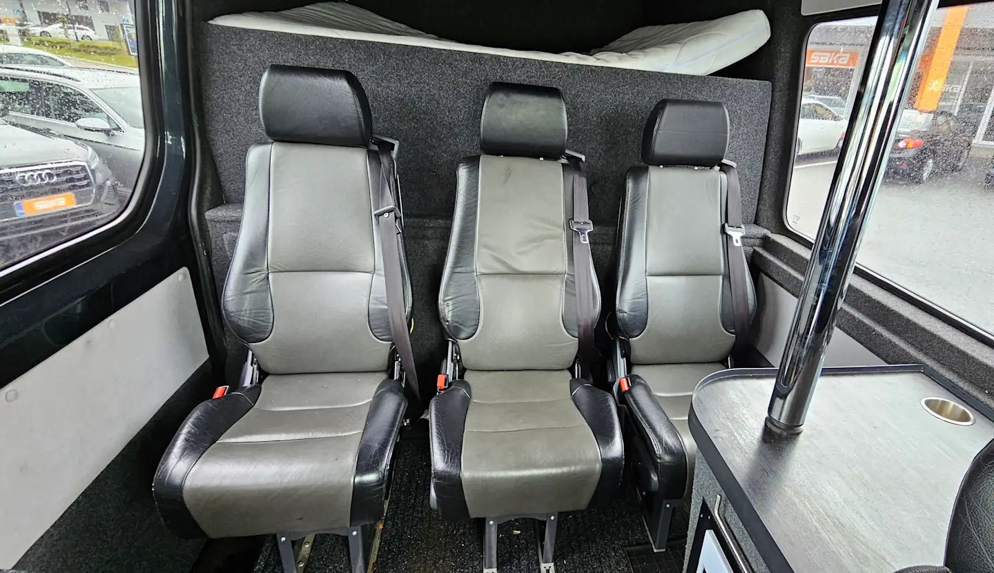Car Image - 6iTLXBmcbfyZSmObM4ISiM
