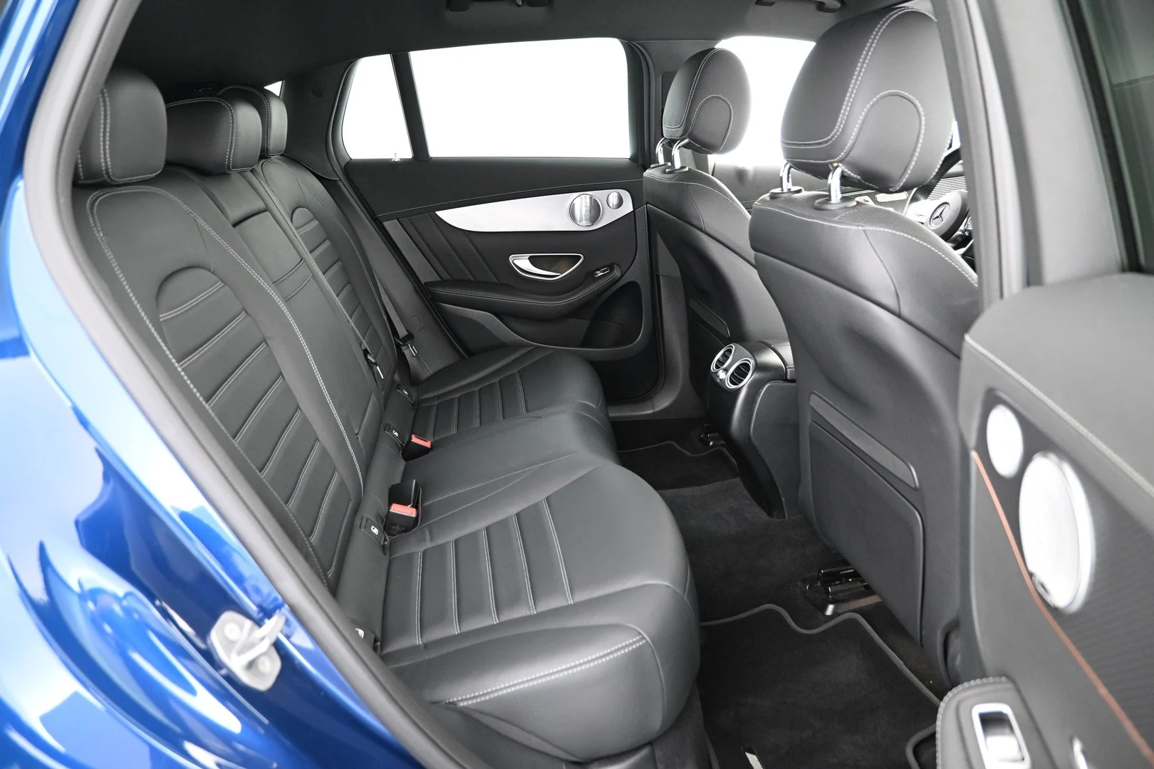 Car Image - 1hUXJM6u0pnDEF5mNBFzbc