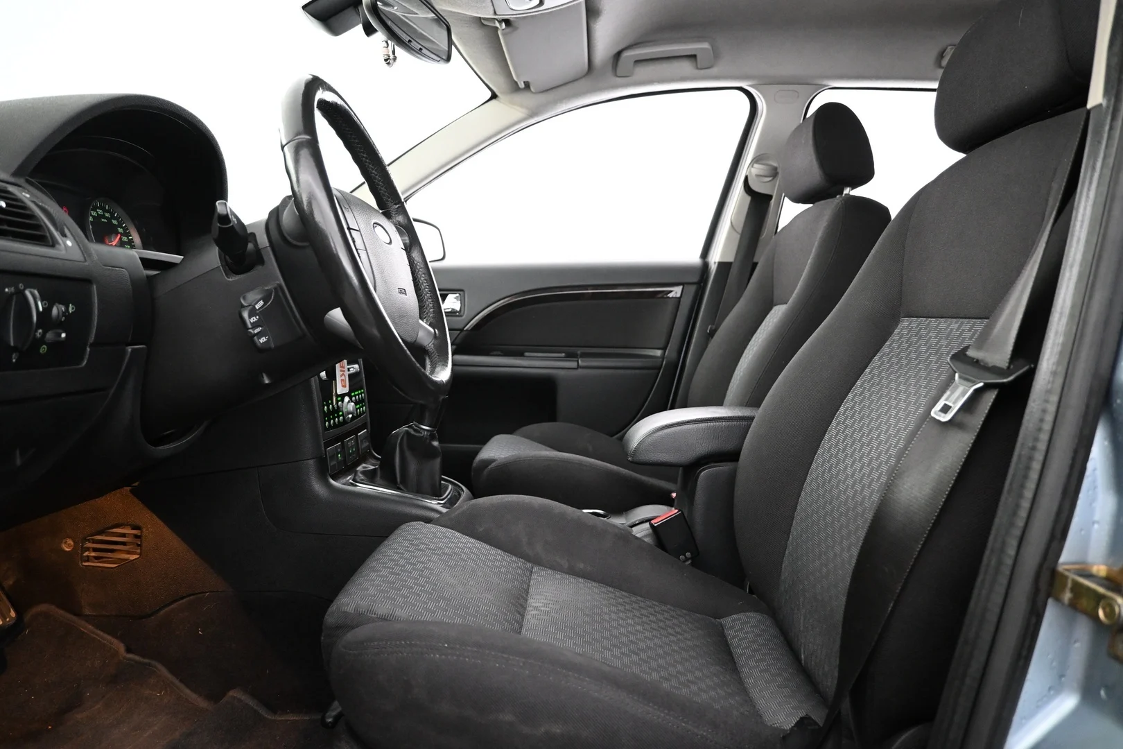 Car Image - 5gAyt9jIobS4YnGhNDXrJE