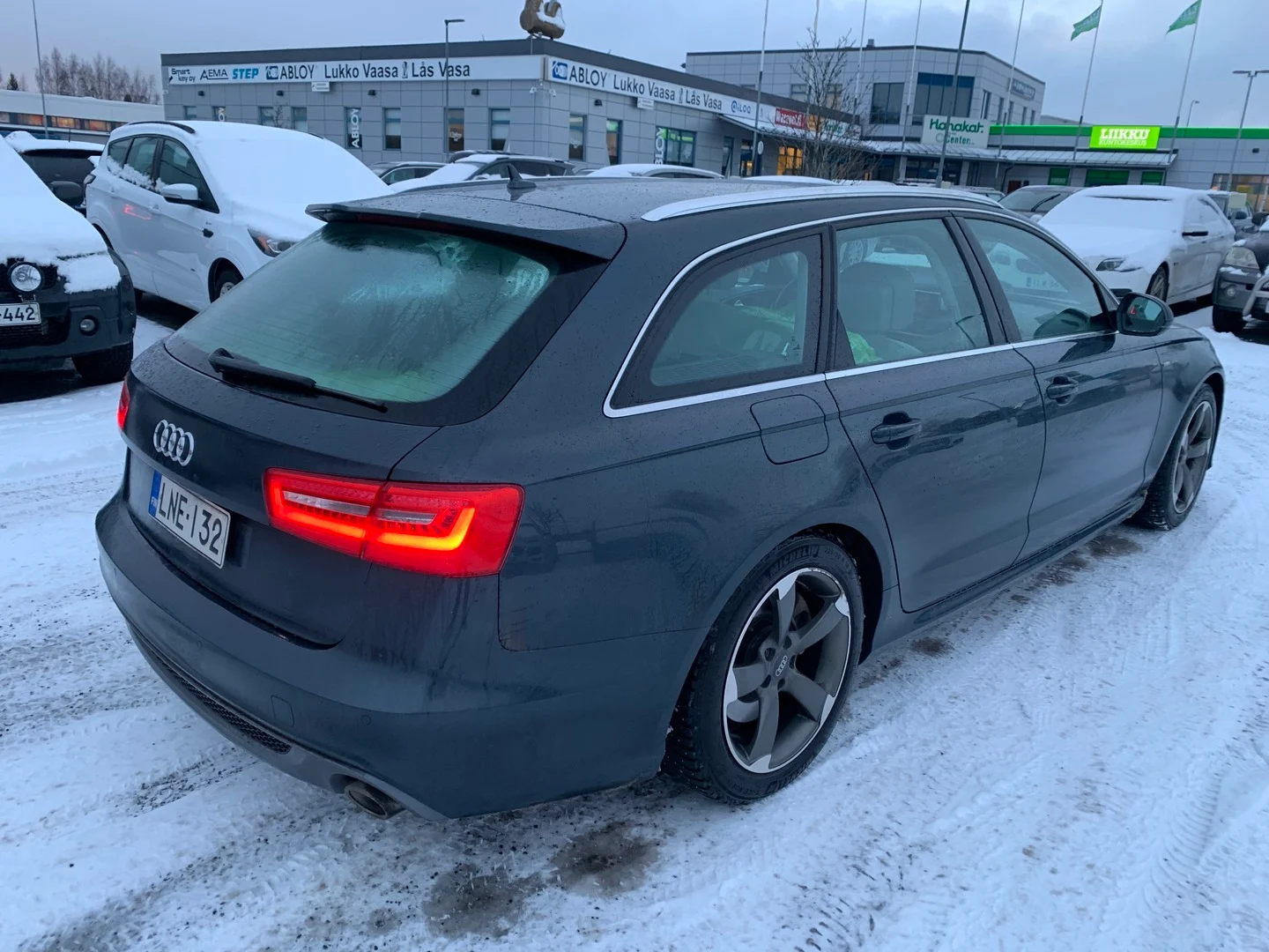 Car Image - 2BhdptYCO8tY3JtcfJDEoU