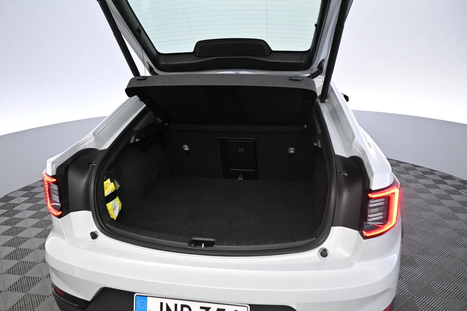 Car Image - 6RJY0RWjSArea1t7BtKLMz