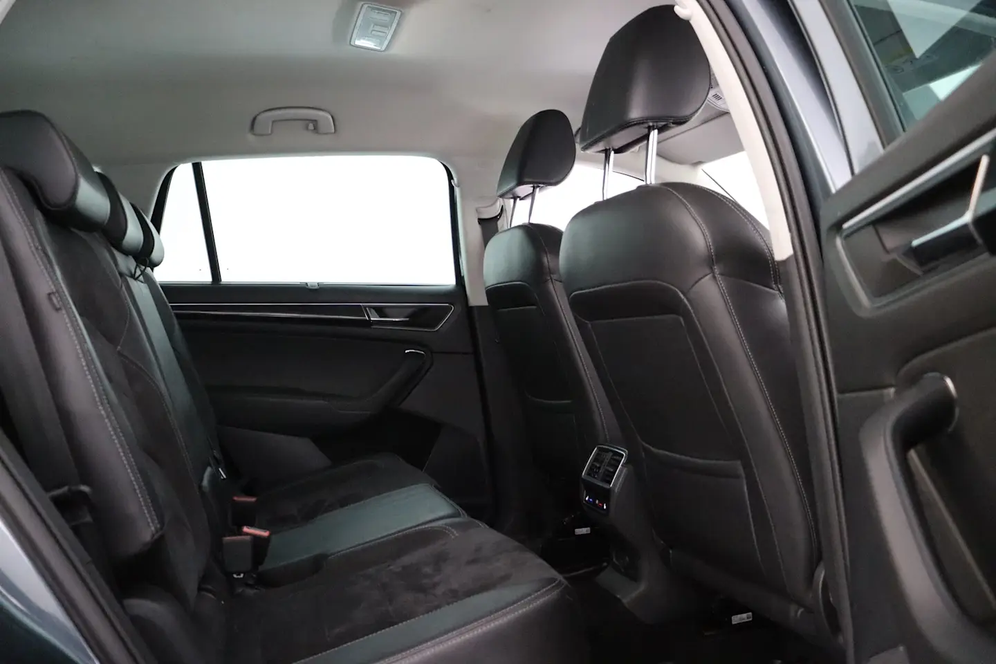 Car Image - 3l7qi35WMkKR14CNmscxGZ