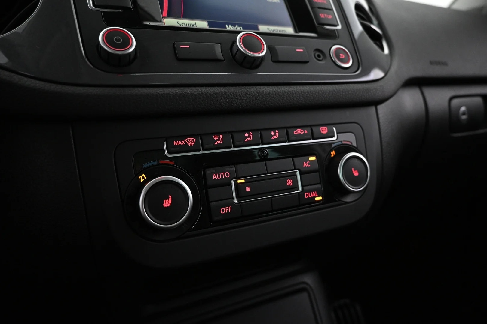Car Image - 6VmXi0Xvgg7ssH6tTFyXwO