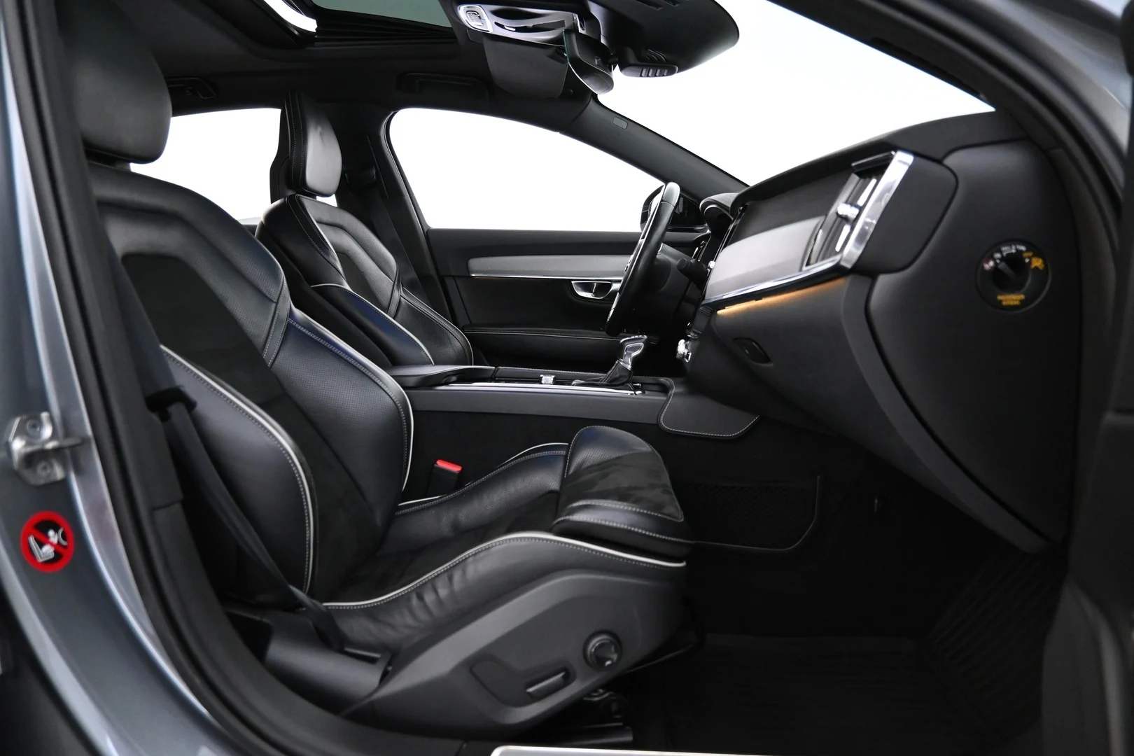 Car Image - 6JDG2OobwgcSF1GQ64wXTq