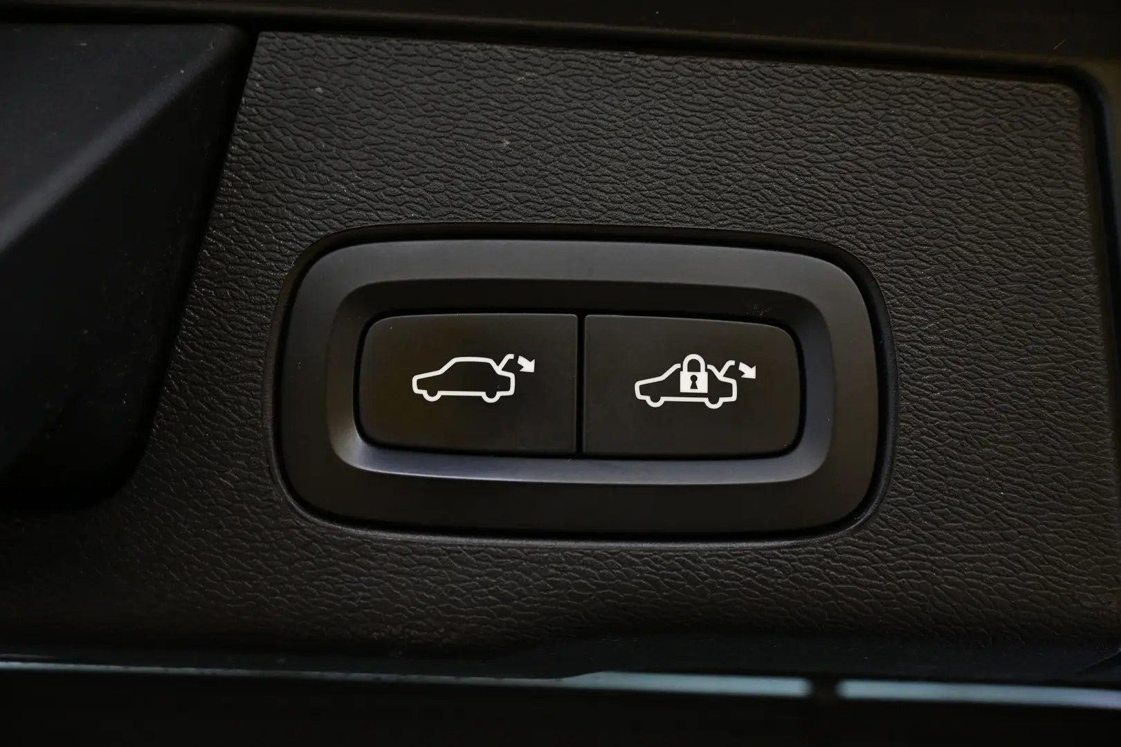 Car Image - 3RqW7m4l2ZwpscenQz5JVK