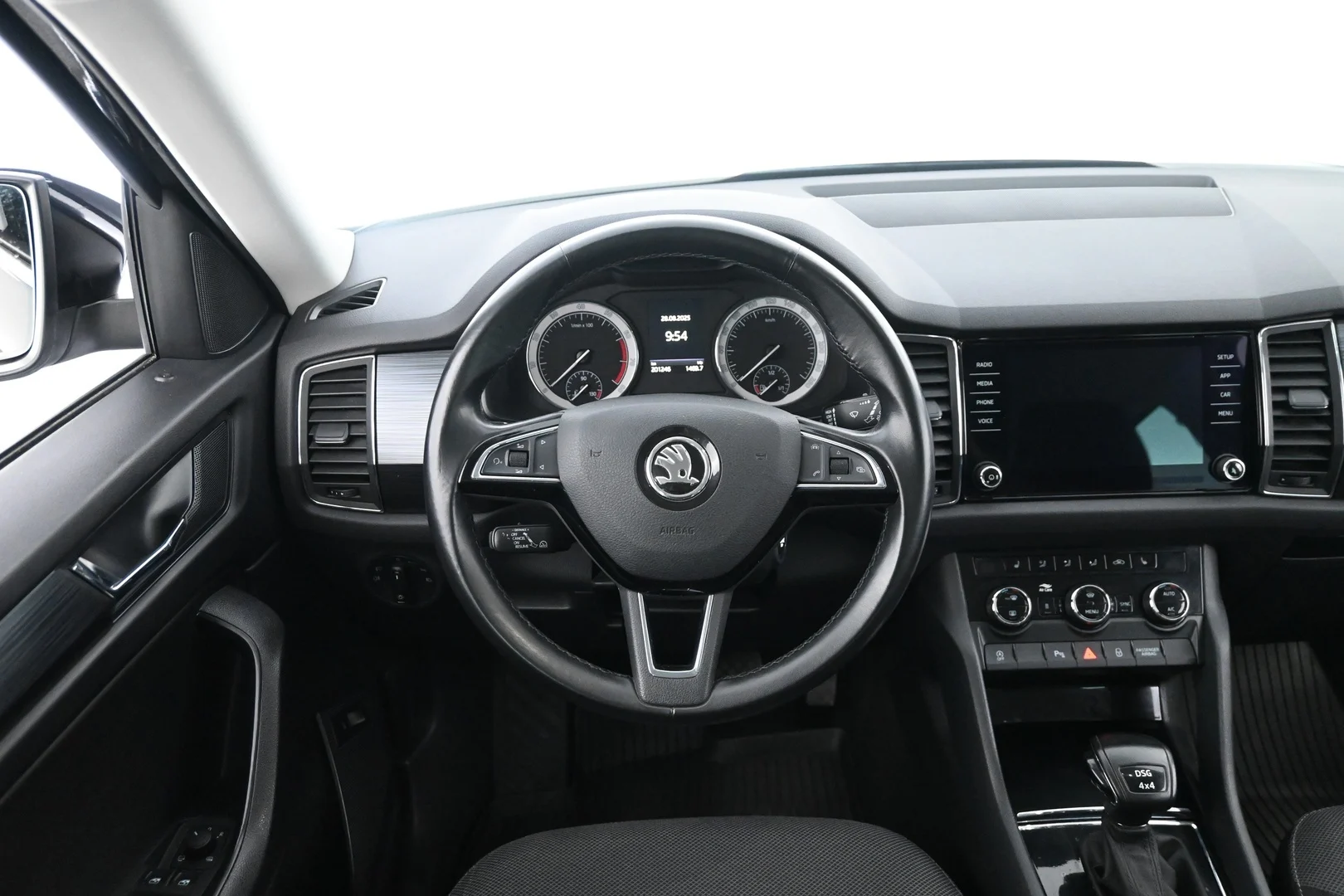 Car Image - 1TjRrVZqcoVDMxGxkpf4dN