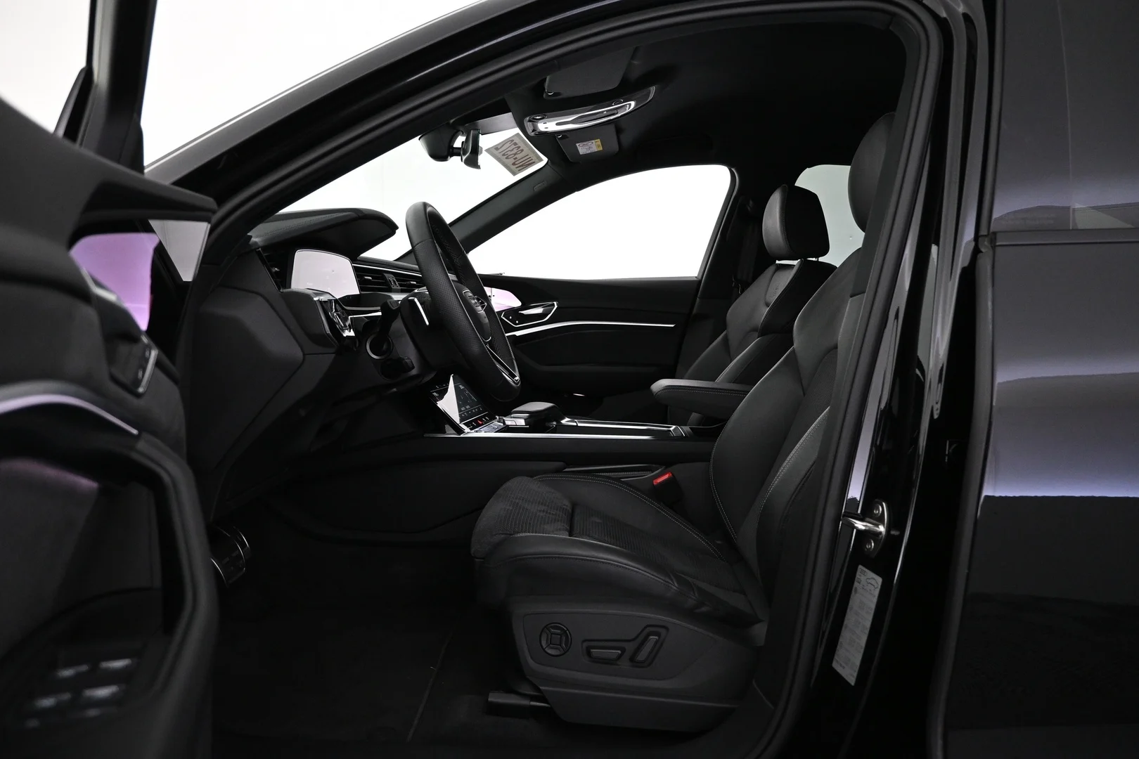 Car Image - 7zINlzaeR1cXWz9Np6ggat