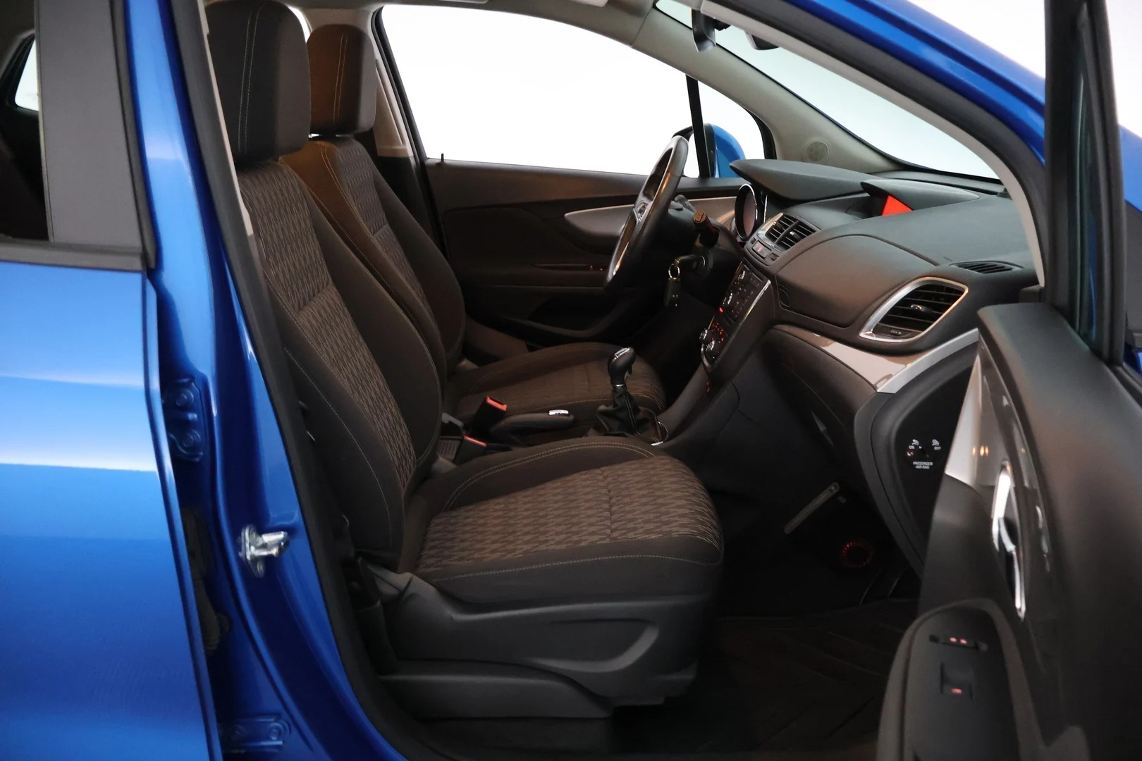 Car Image - 7z4MXQVU5fGw7WHg3NsXOK