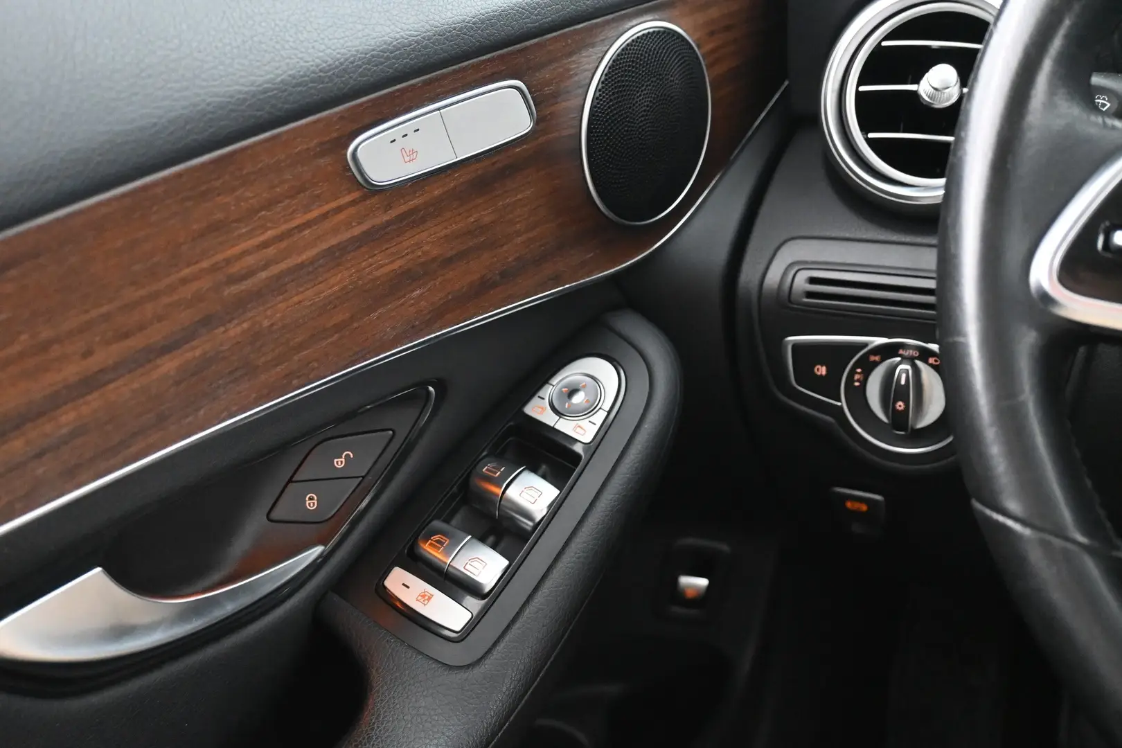 Car Image - 6dVAVa2QdXAyjtUO5Q7m2l