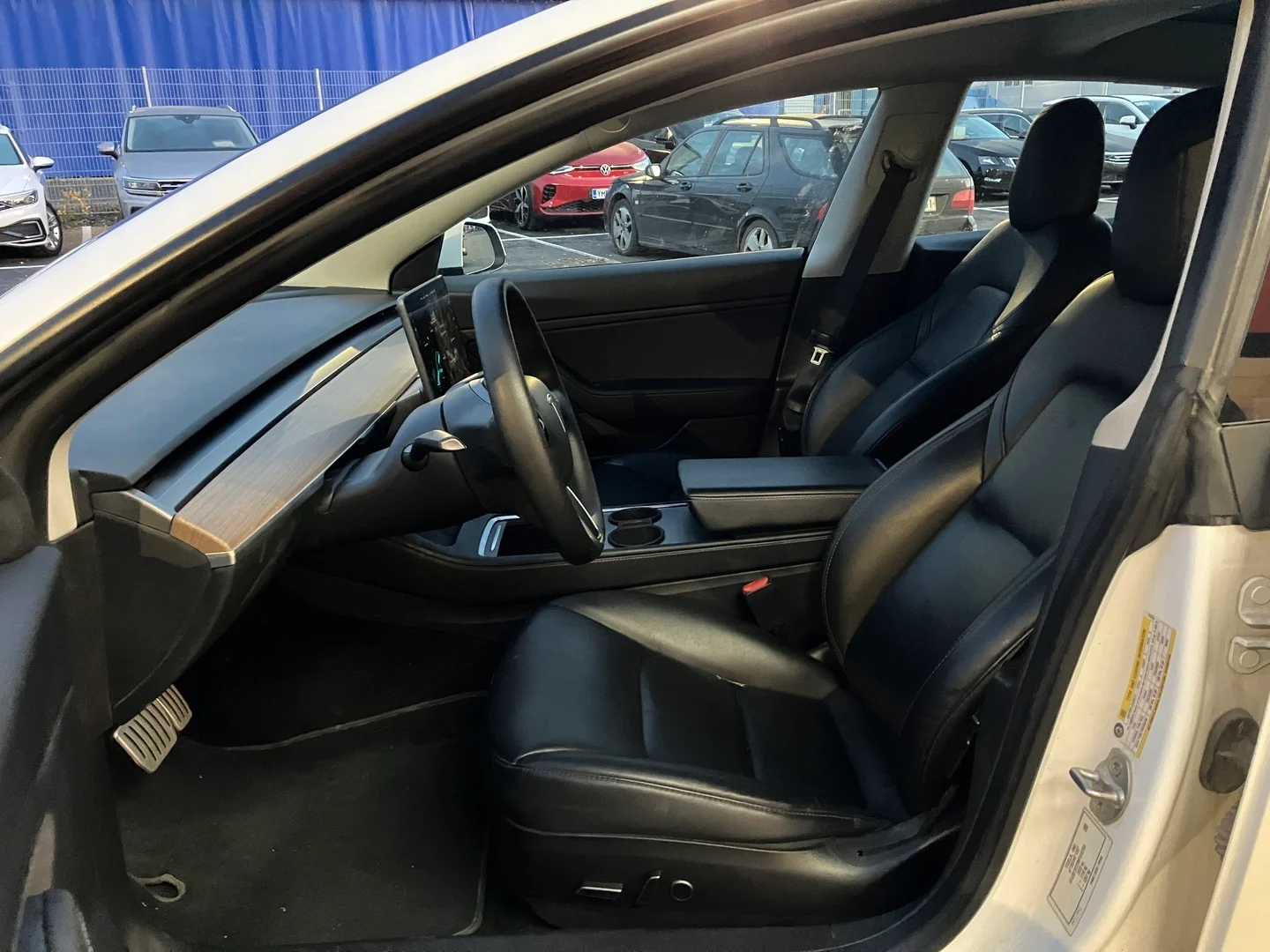 Car Image - 5lQyqKJog49WpmxFa0q96P