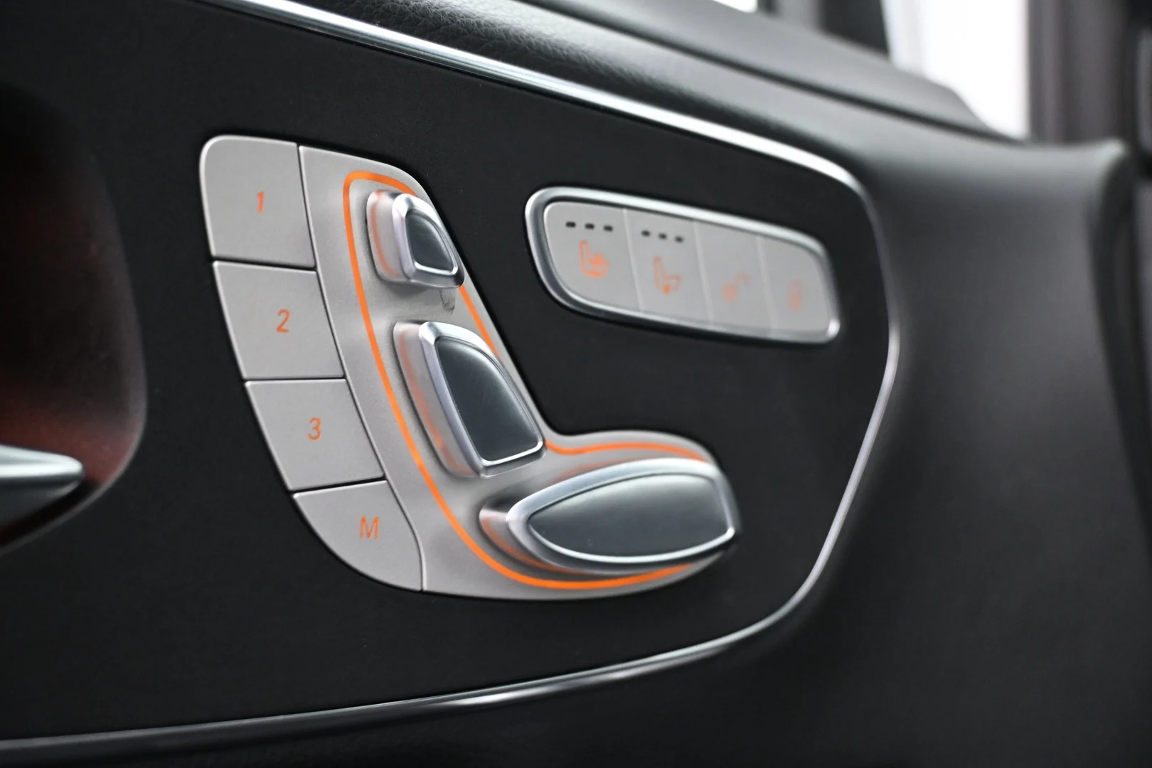 Car Image - 7skbhjry1touGIg4C16vKD