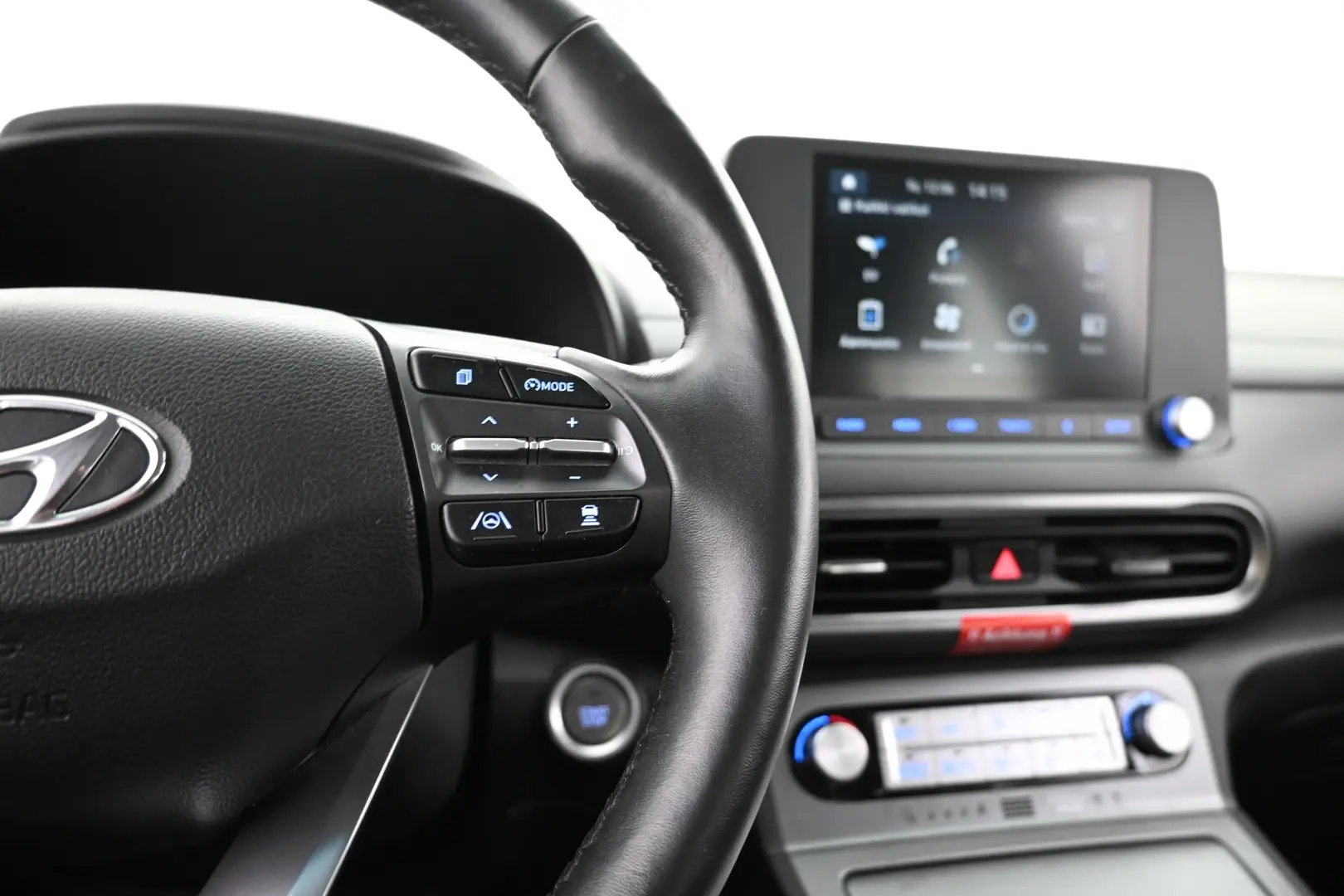 Car Image - 1UTOcpDiYh6tj4aAtmx4AG