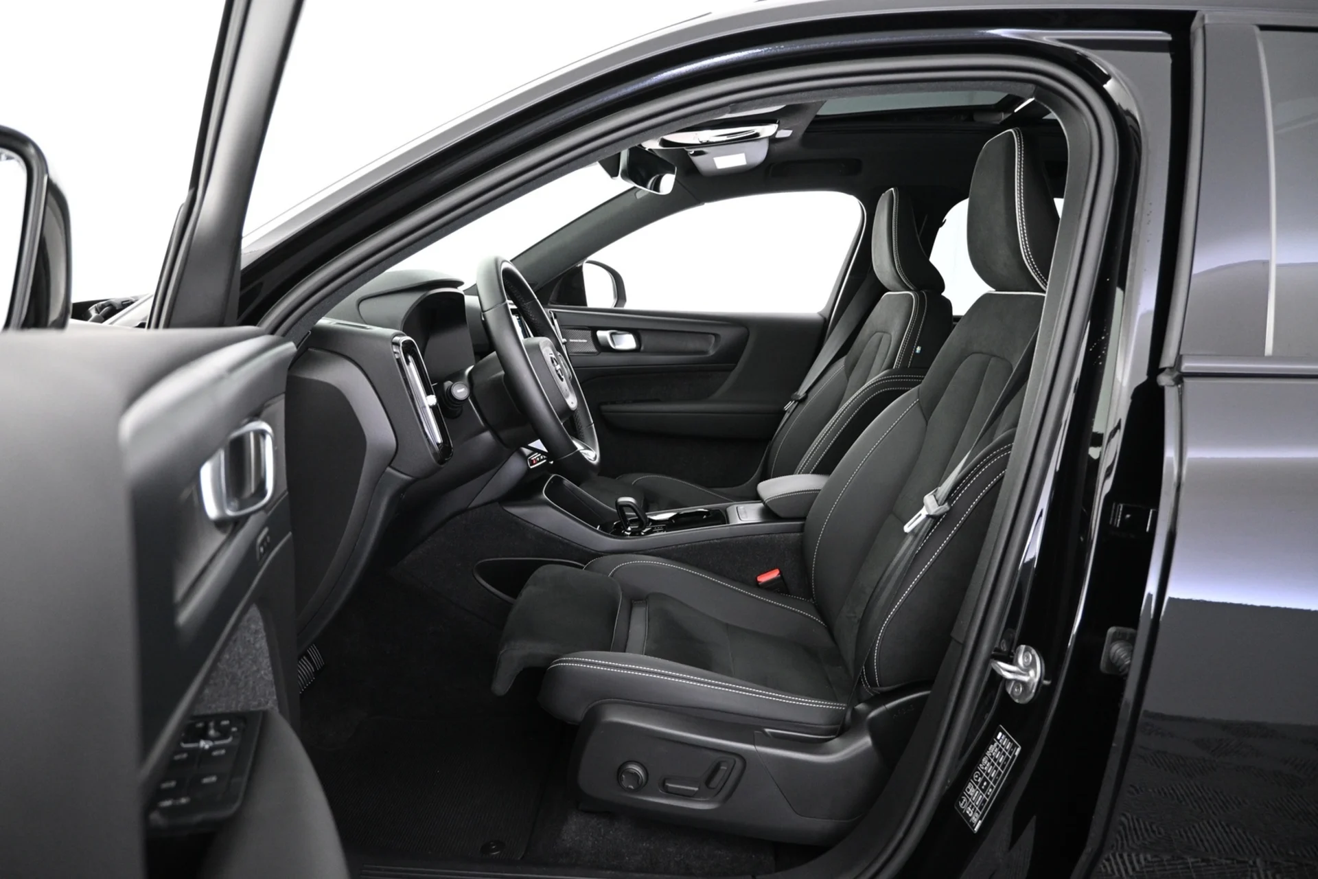 Car Image - 1luzKeOXComeMJFng3RC7Z