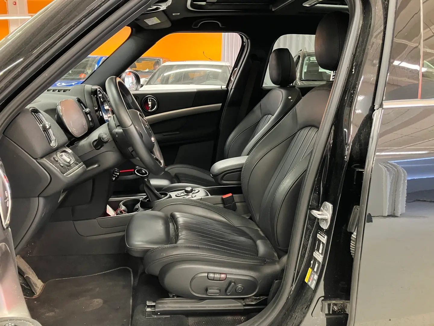 Car Image - 41PQO6PTS0g5j8Rm2U3eot