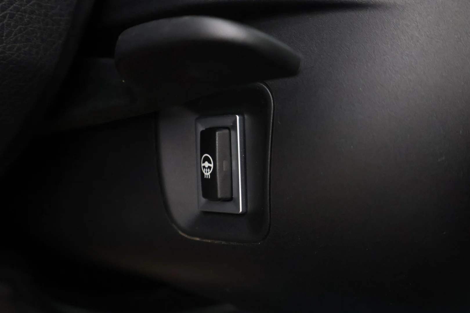 Car Image - 5ekTH3NGreKKGKz2HnoyQv