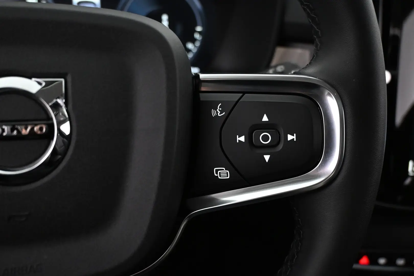 Car Image - vsKuzJ5VKboeEMwWi2dsE