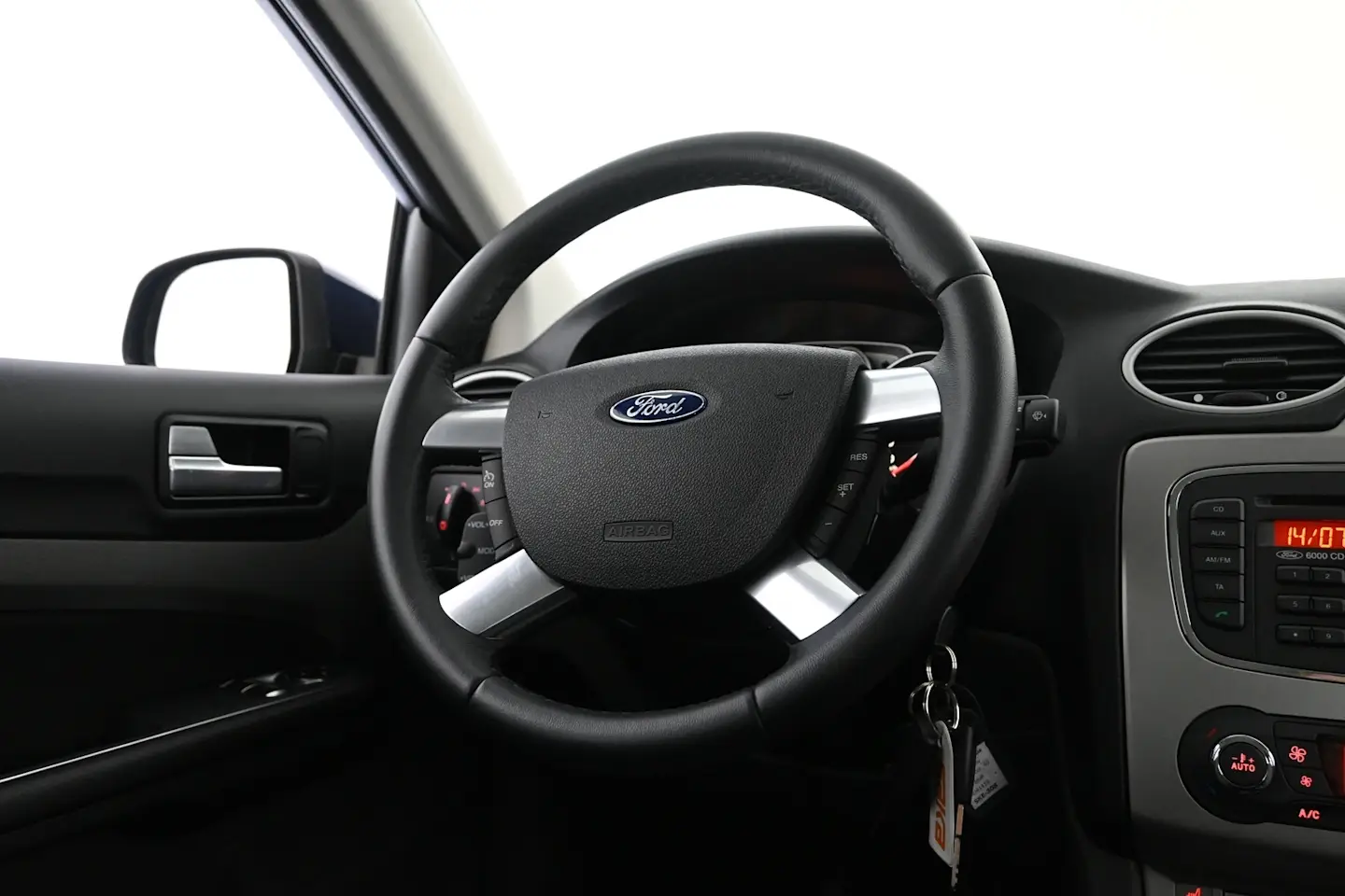 Car Image - 6JUcrOVV2KxBhI0GfeZIev