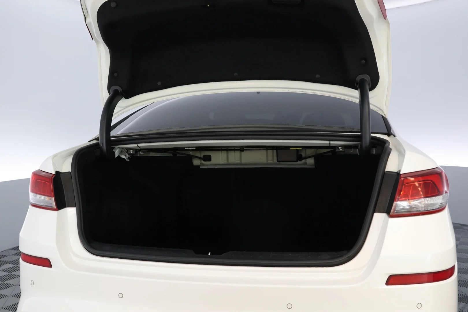 Car Image - 5LFgg4XcrJCVhBC29cRL5I