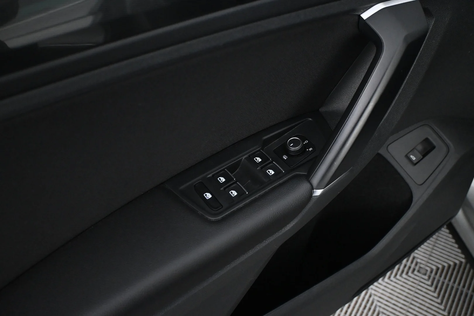 Car Image - IJbQ6uRteXcHXLfjbgQuo