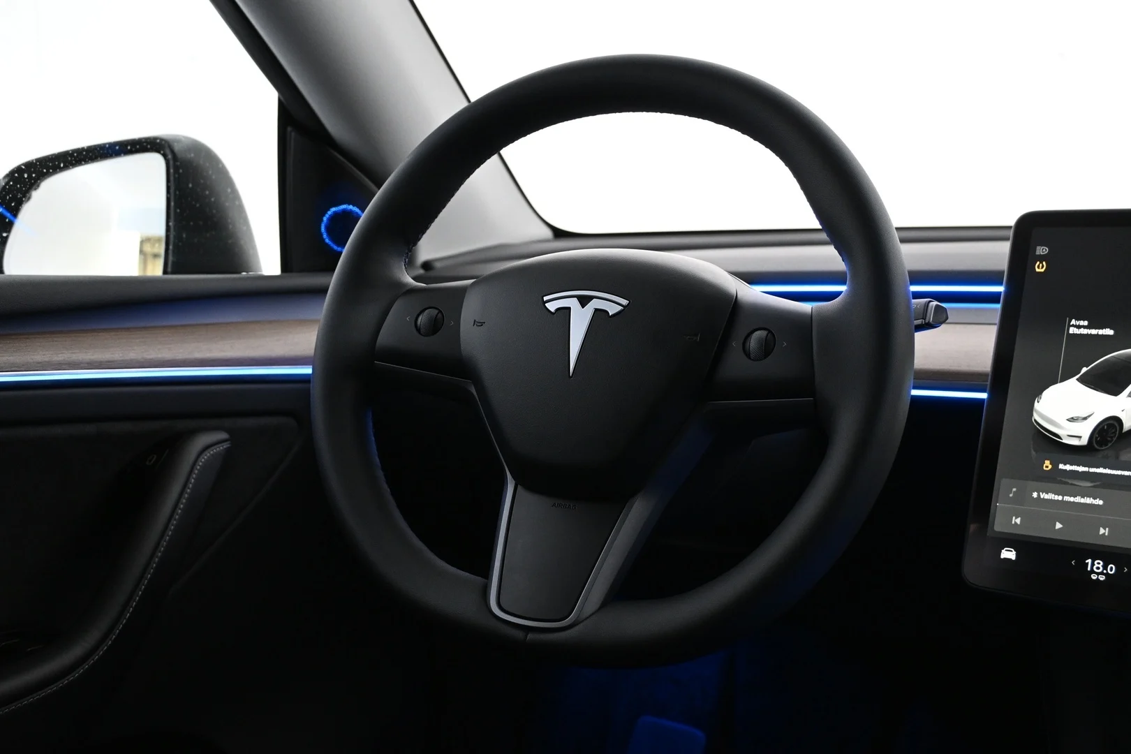 Car Image - 6itum8apPdQaitWlPEdFVo