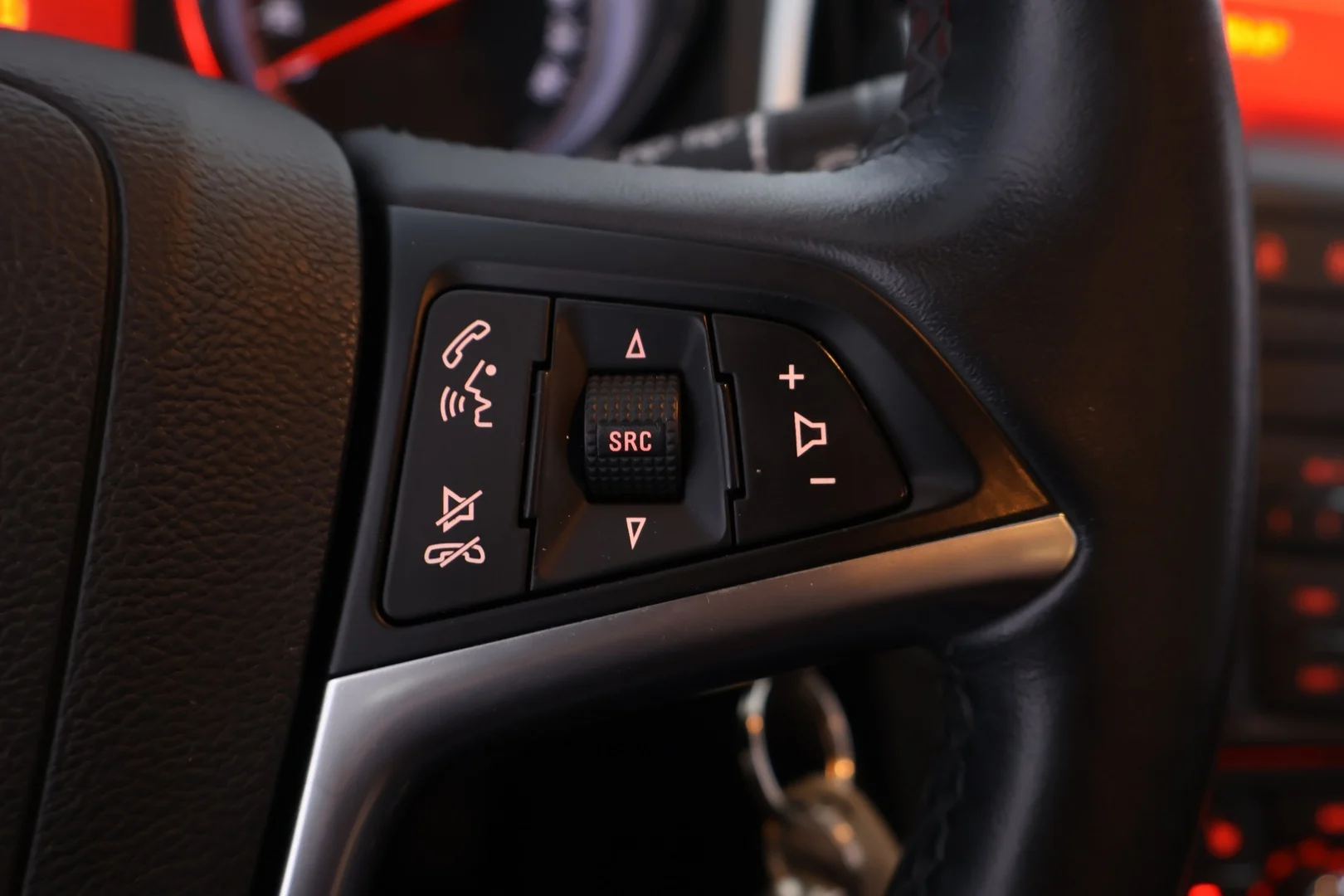 Car Image - 3BvC6M3JVj7XEJ95hCof7Z