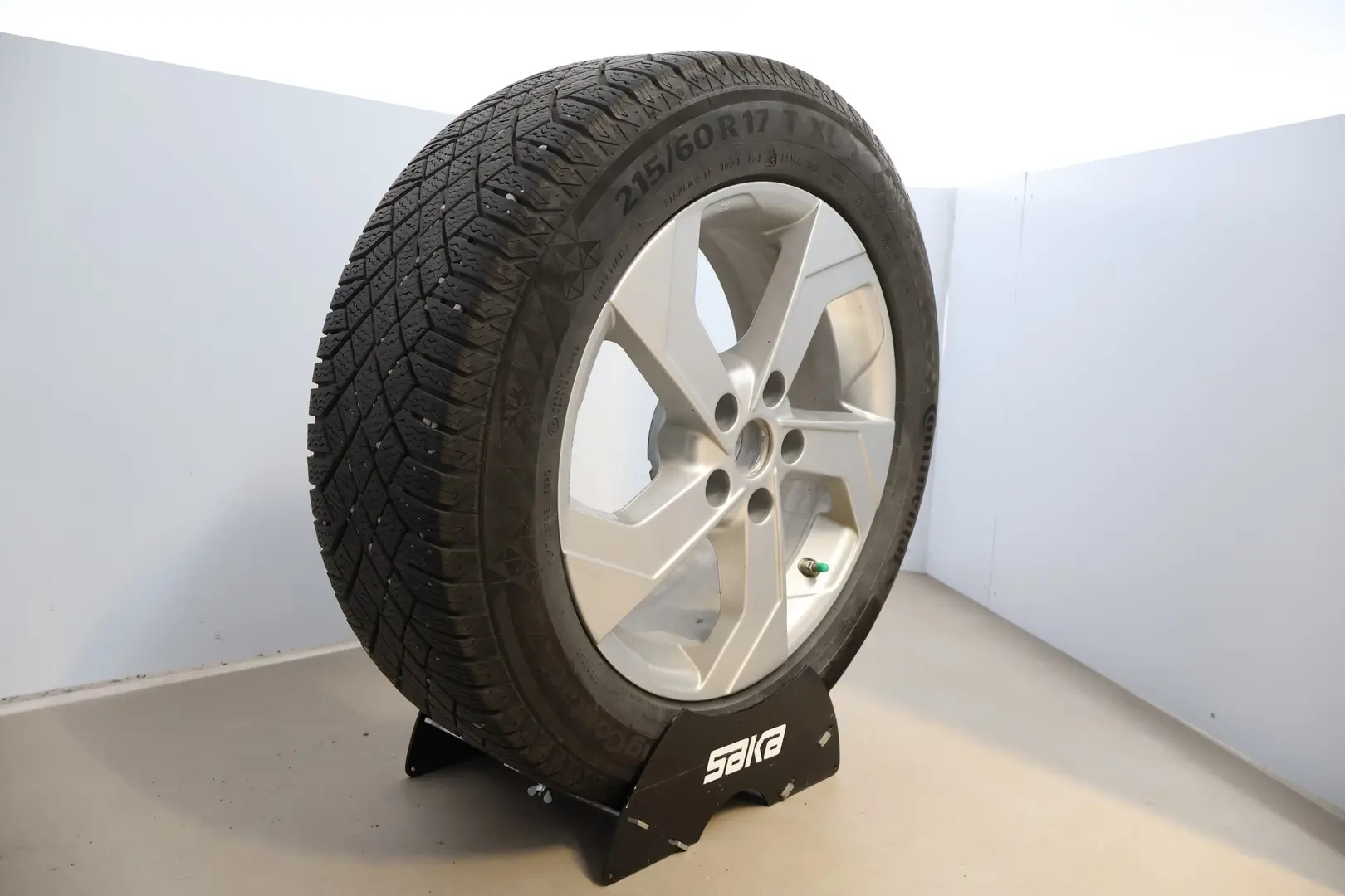Car Image - 1pKFR9TcvWvGrY695XXTbs